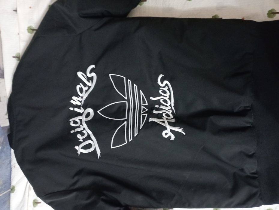 Продаю куртку Адидас