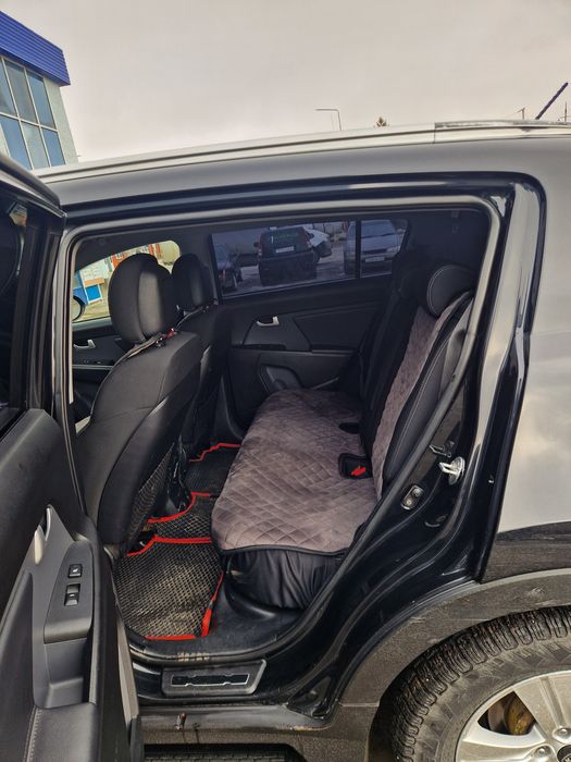 Продвм KIA Sportage 2012 года