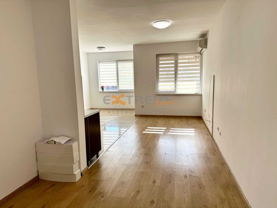 Дава се под наем Офис в Варна, Лятно кино Тракия - 111 кв.м за 484.5 € - Снимка #2