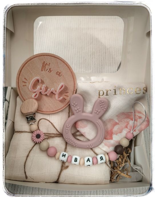 Клипс с име за бебе/ подаръчна кутия