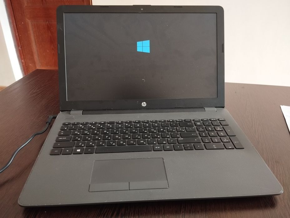 Noutbok HP prosessor Intel(R)