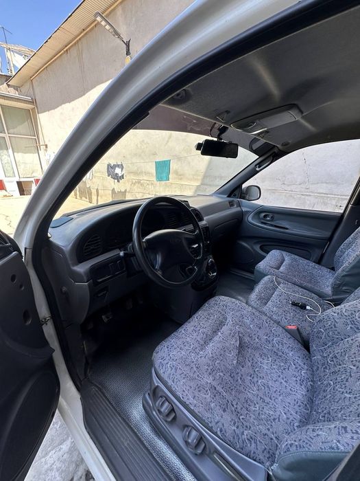 Kia Carnival Sotiladi 1998yil