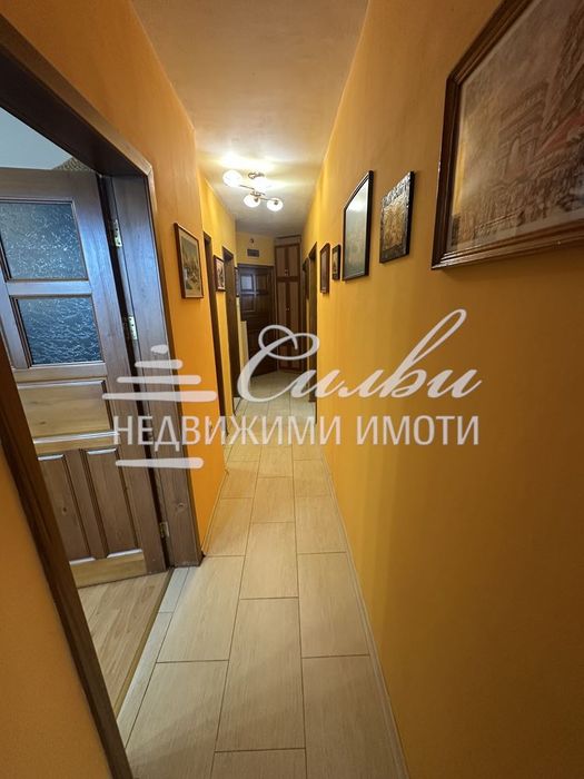 Продава се Четиристаен апартамент в Търговище, Център - 94 кв.м за 1275 €/кв.м - Снимка #6