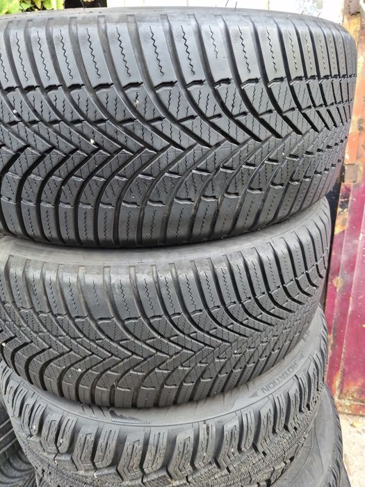 2бр. 215 50 17 Firestone всесезонни.