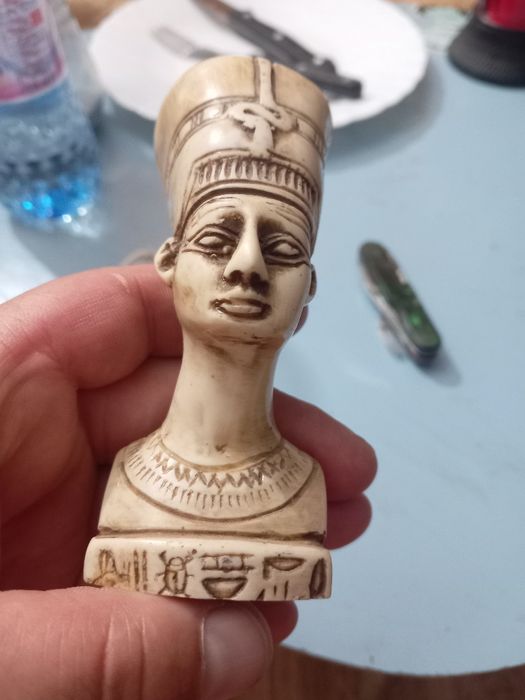 Bust solid ale statui  Nefertiti statuie egipteana