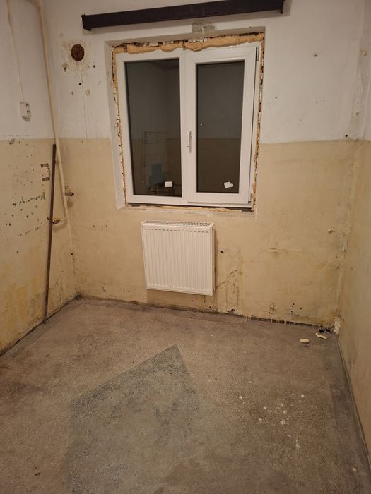 vand 2 apartamente. cofort 1 zona balcescu