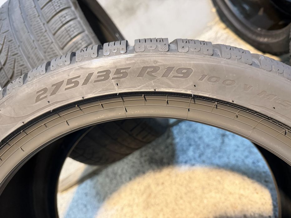 Гуми 275/35/19 и 245/40/19 PIRELLI Pzero Winter Спорт Пакет