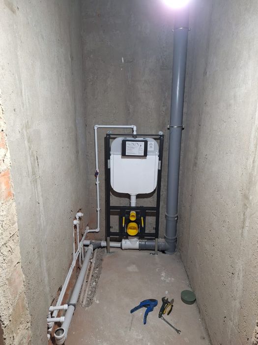 Сантехник -Монтажник.