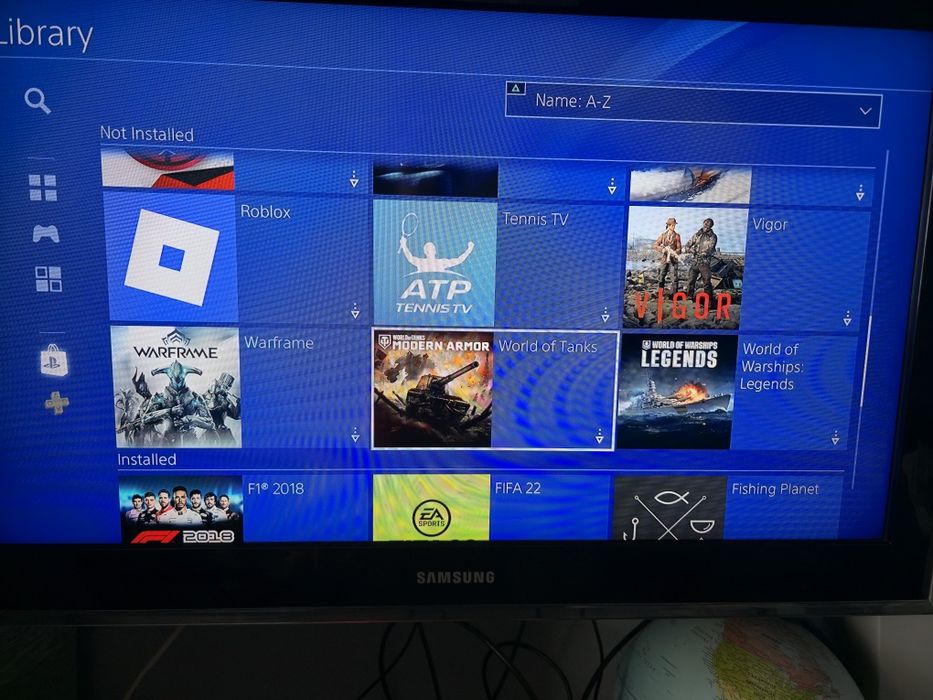 PS4 PRO 1TB + 2 Джойстика + Стойка + ТОП Игри (FIFA22, TopSpin 25, It Takes Two