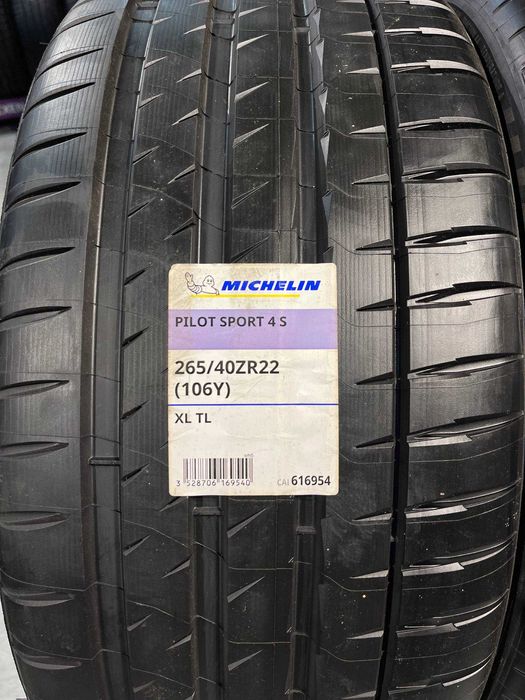 Michelin Pilot Sport 4 S  265/40R22