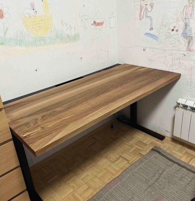 Бюро от желязо и масив