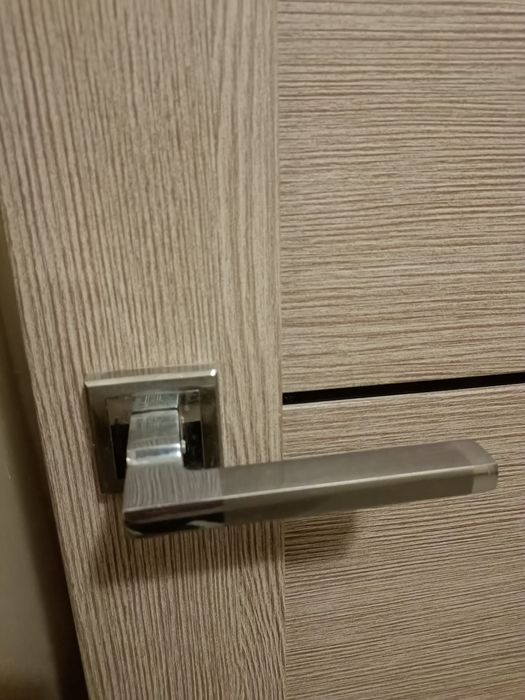 Продаются межкомнатная дверь