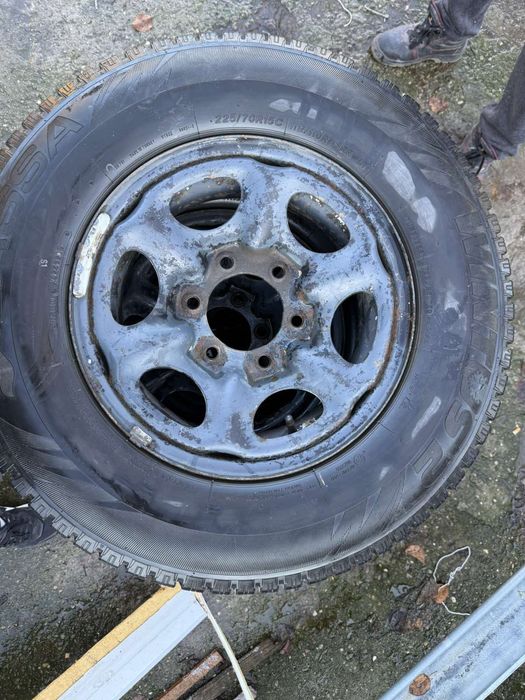 Будови Гуми 225/70/15C Lassa