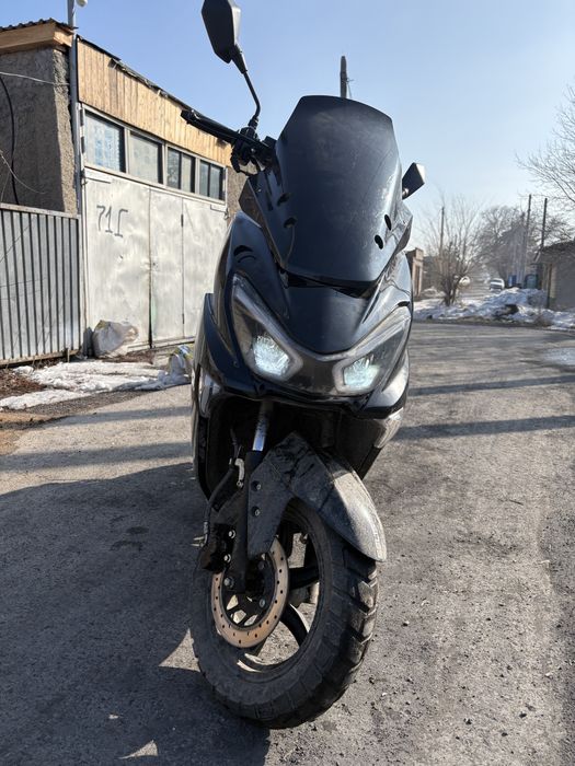 Продам Макси скутер