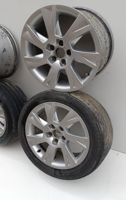 Set jante aliaj 17 Inch, 5 X 122 8T0601025C / 75Jx17 H2 ET28 / Audi A
