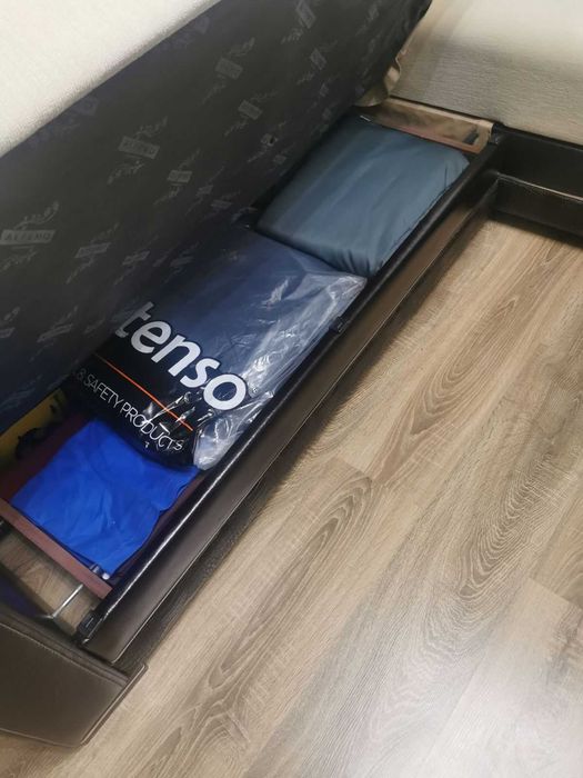 Продавам холов ъглов диван от Айко