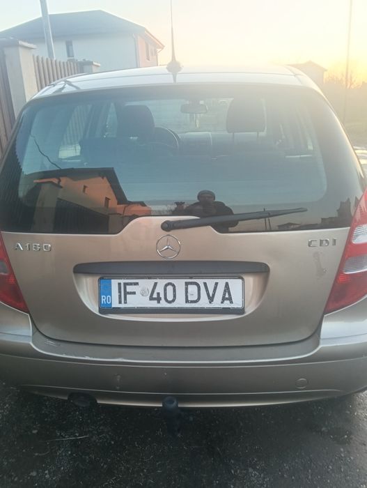 Vând Mercedes-Benz A180CDI