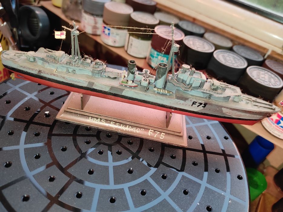 Боен кораб HMS Eskimo