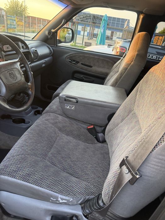 Dodge Ram 1500 5.2Magnum V8 manual 1999 +gpl