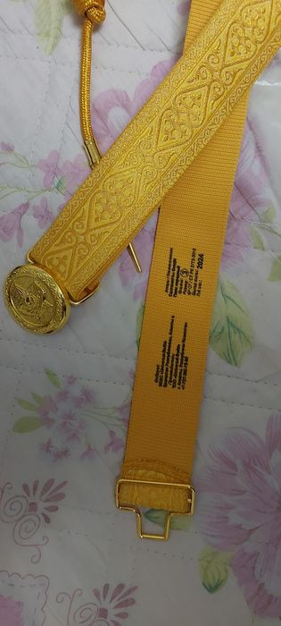 Продаю парадную форму одежду и рубашки  отдельно имеется брюки