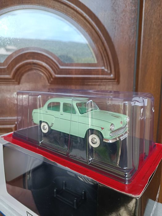 ВОЛГА ВАРШАВА 1:24 Чайка газ Gaz 13 - 1:18 мащаб и други