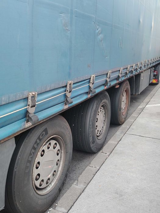 Ansamblu camion
