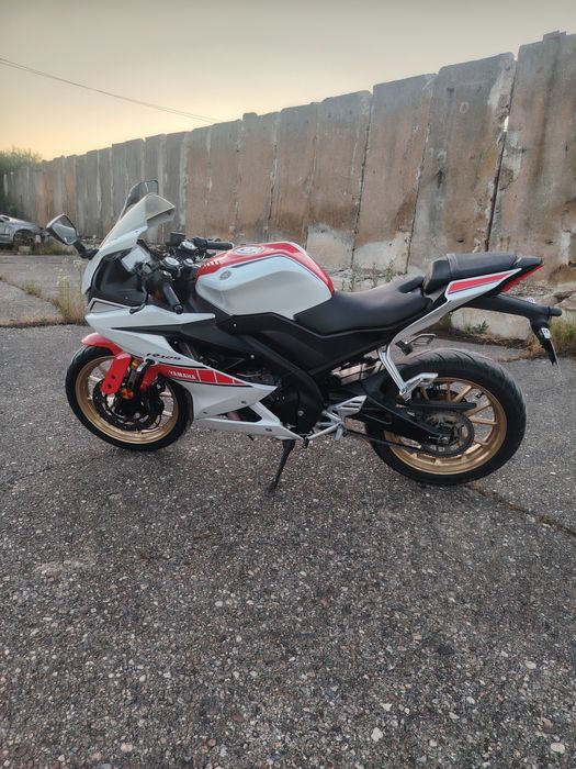 Yamaha YZF 125 (CBR 125)
