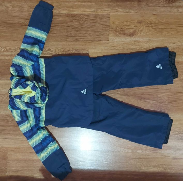 Geaca si pantaloni LUPILU 110-116 CM