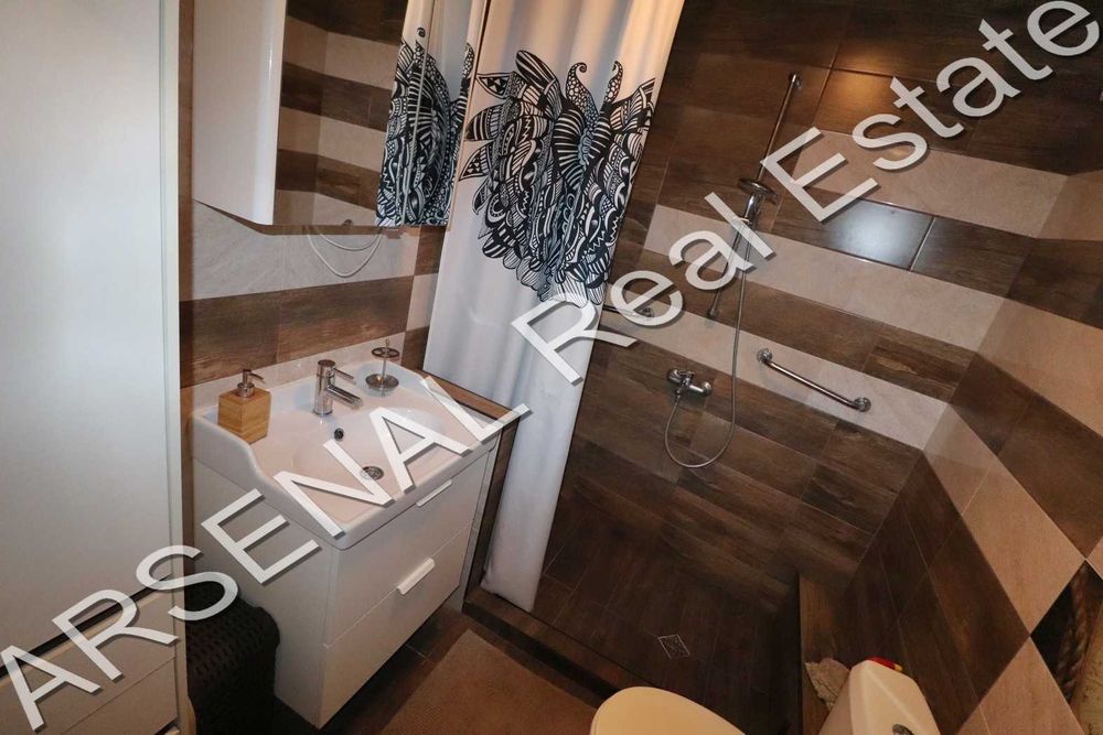 Дава се под наем Тристаен апартамент в София, Изток - 115 кв.м за 750 € - Снимка #4