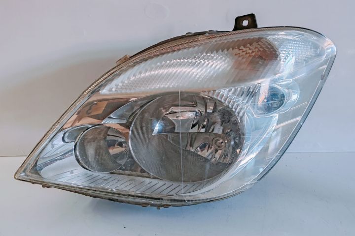 Far stanga A9068200361 Mercedes-Benz Sprinter a 2-a generatie 906