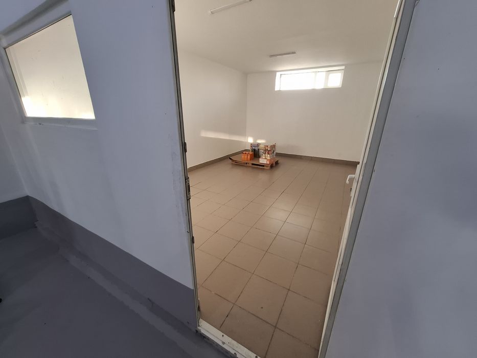 Spatiu pentru depozitare sau productie 160