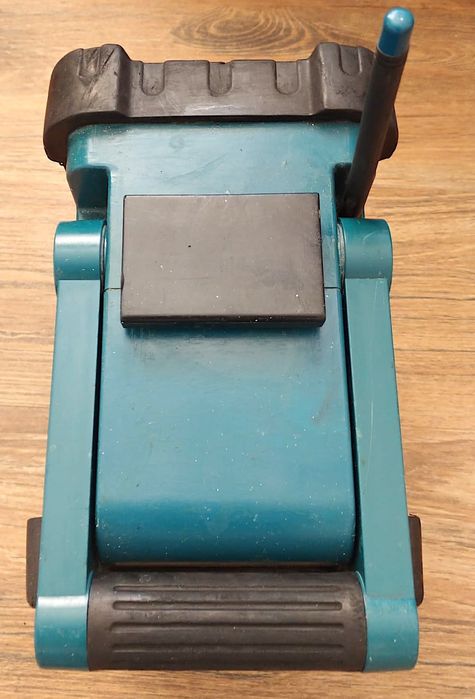 Makita radio BMR 100 radio cu baterii Hilti Milwaukee DeWalt Bosch
