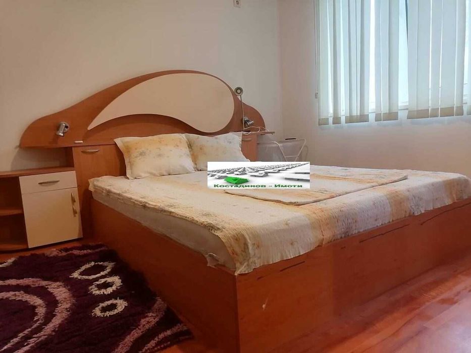 Дава се под наем Многостаен апартамент в Пловдив, Младежки Хълм - 150 кв.м за 714 € - Снимка #9