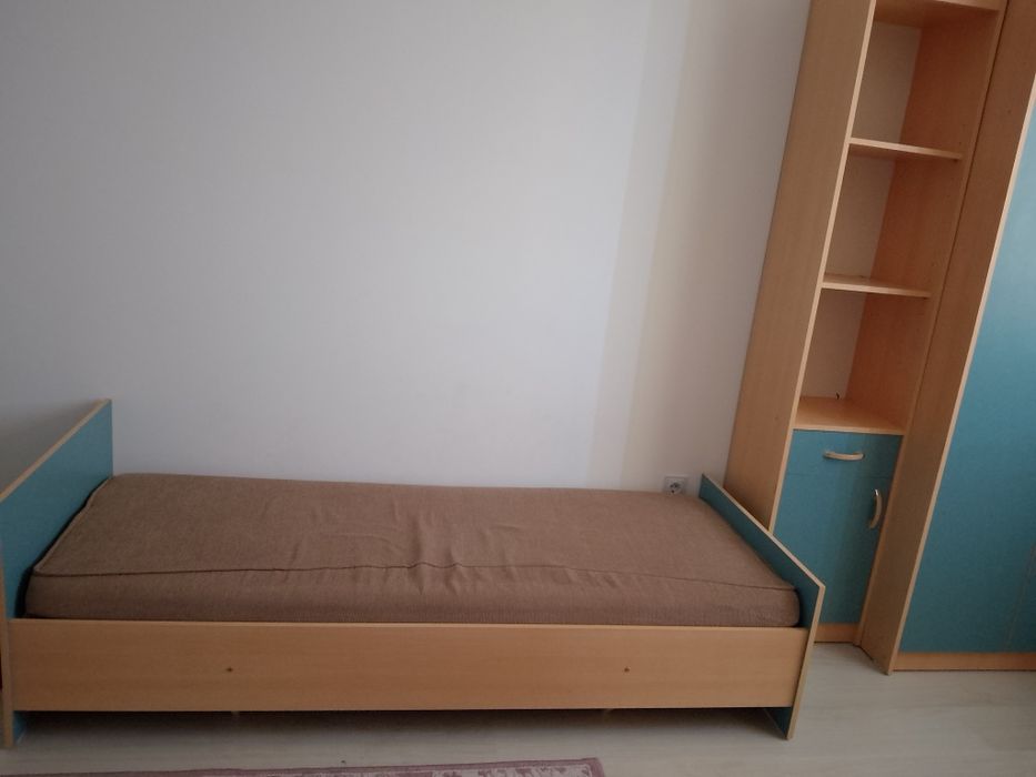 Шифоньер и детский диван