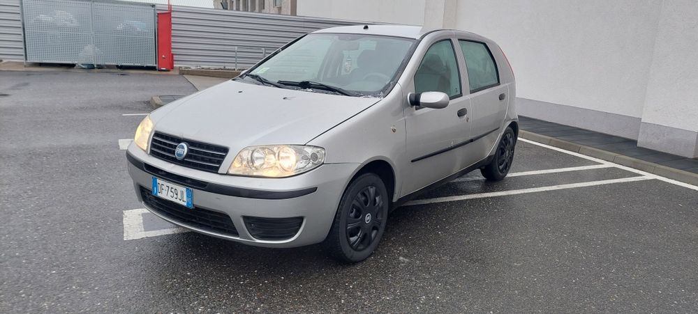 Vând Fiat Punto An 2007 Motor 1.3i Acte valabile Stare buna