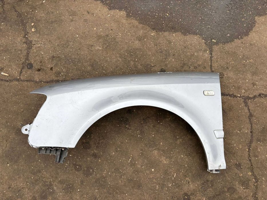 Aripa stanga/dreapta Audi A4 B7 an 2006