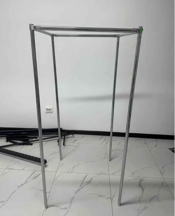 Стойки для одежды