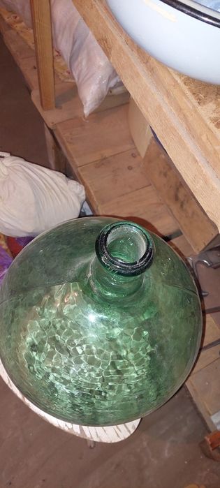 Бутыль стеклянный