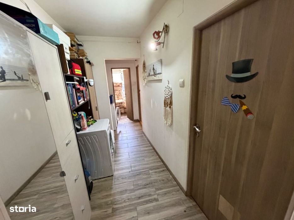 Apartament 3 camere, decomandat  - zona Cetate