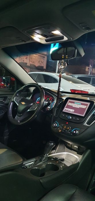 Malibu 2,4 full options 2018 19 год машина Очень хорошим состоянии