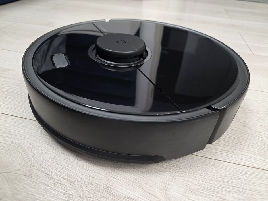 Roborock S5 MAX stare foarte buna, accesorii de rezerva