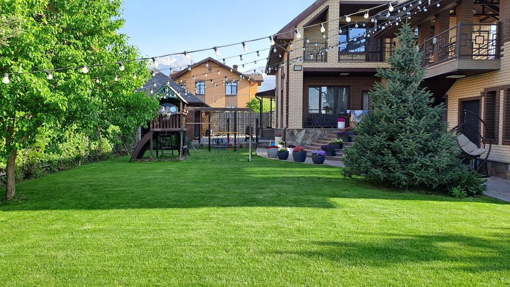 Стрижка газона. Покосить газон.