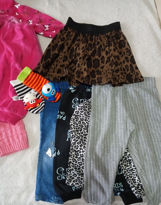 Пакет вещей большой, в основном для девочек