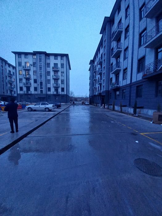 Chala qozoq Avliyo Ota Novostroyka{3/2/6}Korobka 83m²