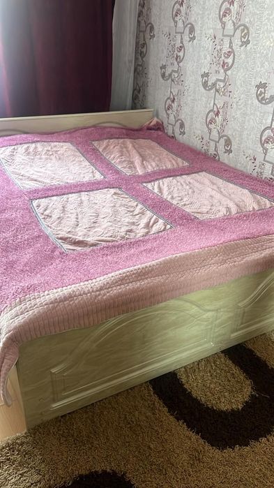 Шкаф кровать тумбочка