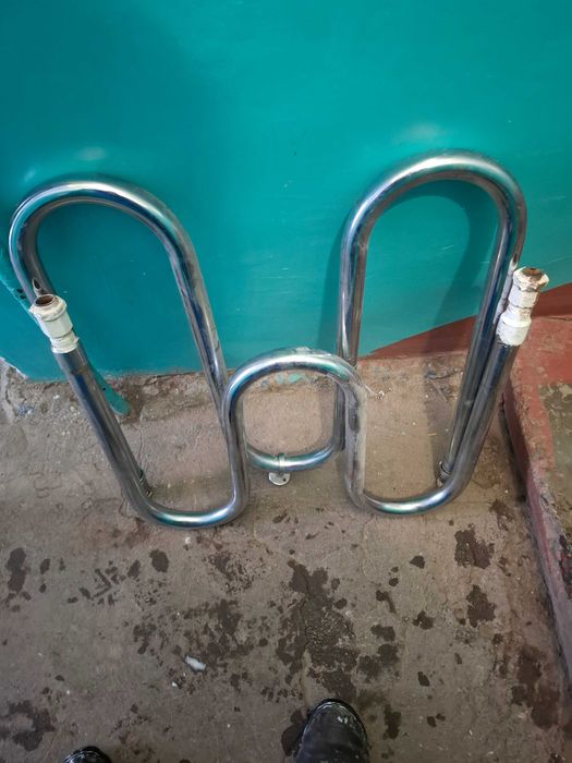 Продам змейку в ванную