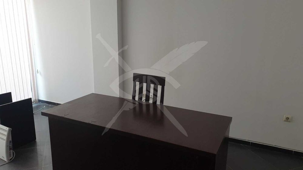 Продава се Офис в Бургас, Лазур - 210 кв.м за 1200 €/кв.м - Снимка #5