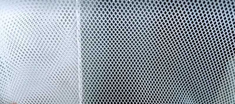 Ефирна тюл завеса в бял цвят