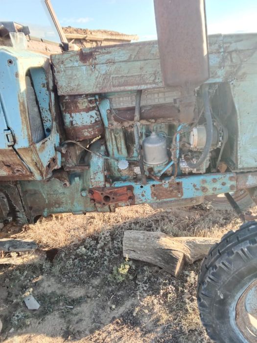 Трактор мтз80 на запчасти