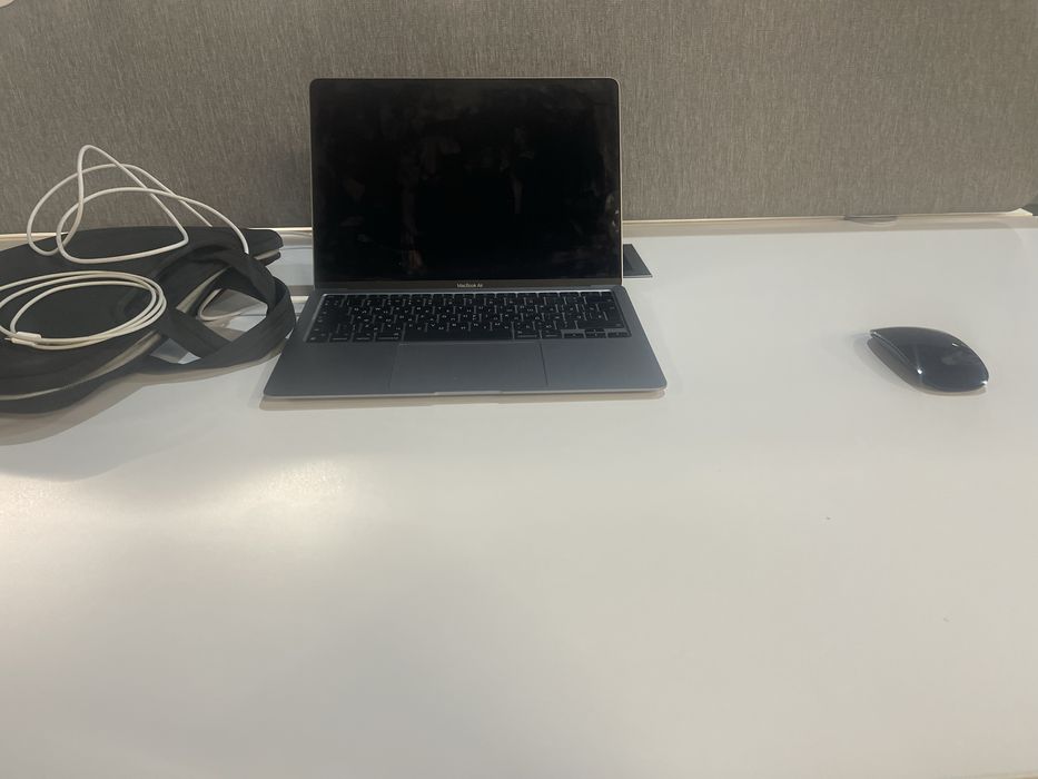 Apple Macbook m1